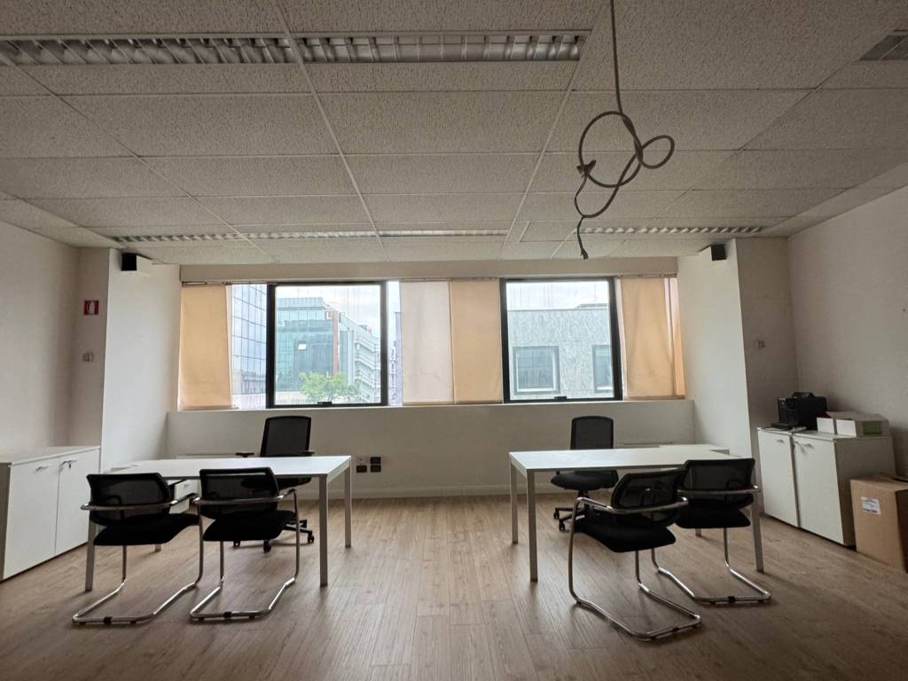 ufficio in affitto ad Assago