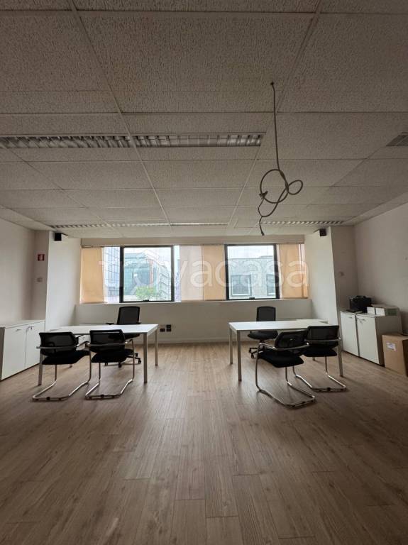 ufficio in affitto ad Assago