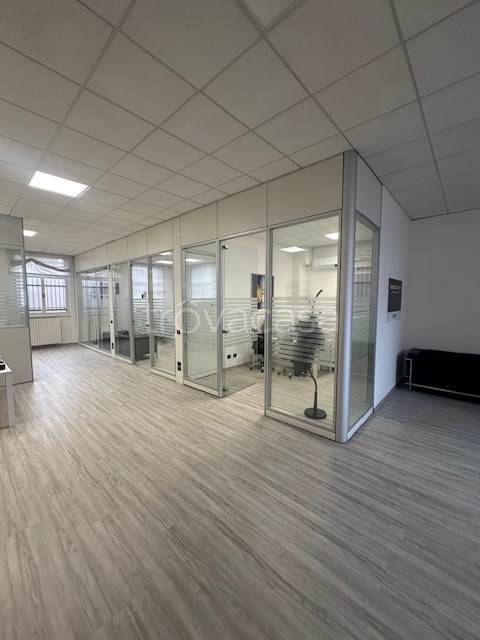 ufficio in affitto ad Assago