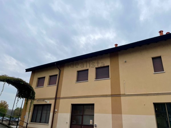 ufficio in affitto ad Assago