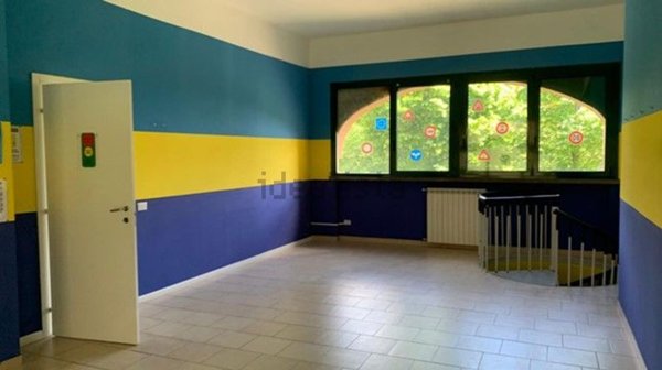 negozio in affitto ad Assago