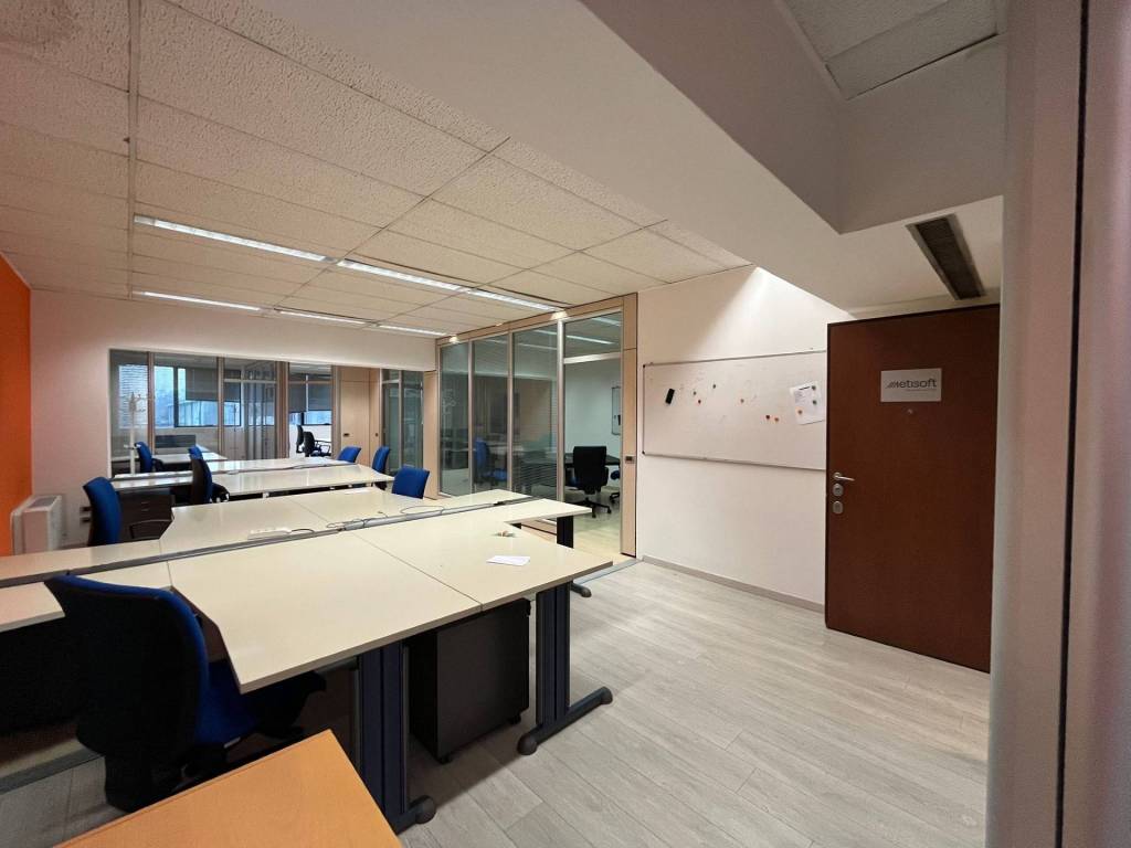 ufficio in affitto ad Assago