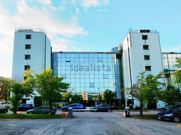 ufficio in affitto ad Assago