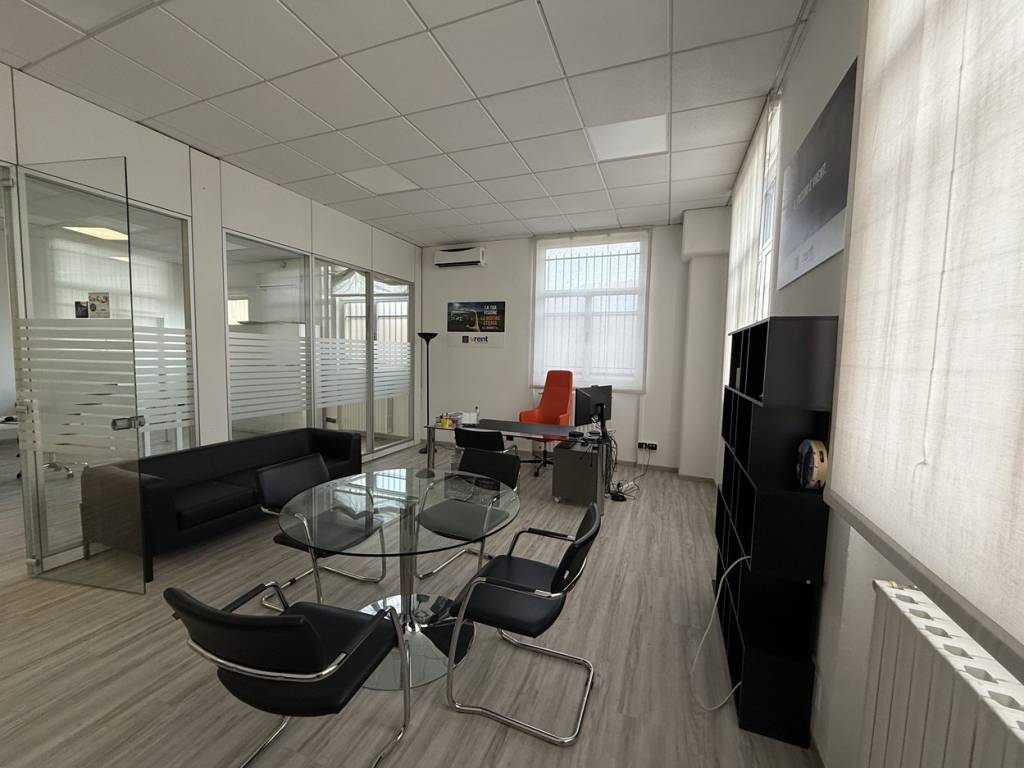 ufficio in affitto ad Assago