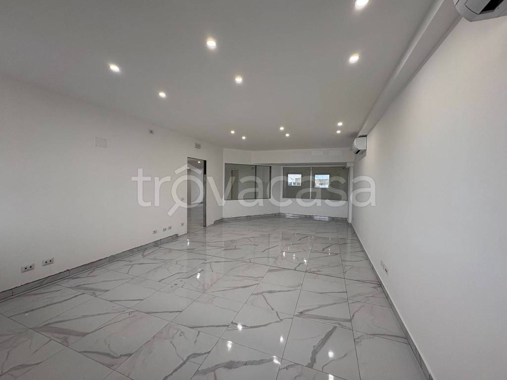 ufficio in affitto ad Assago