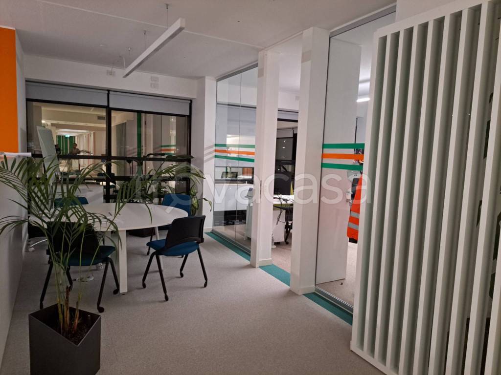 ufficio in affitto ad Assago