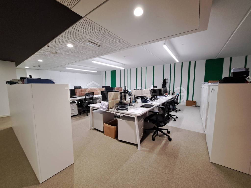 ufficio in affitto ad Assago