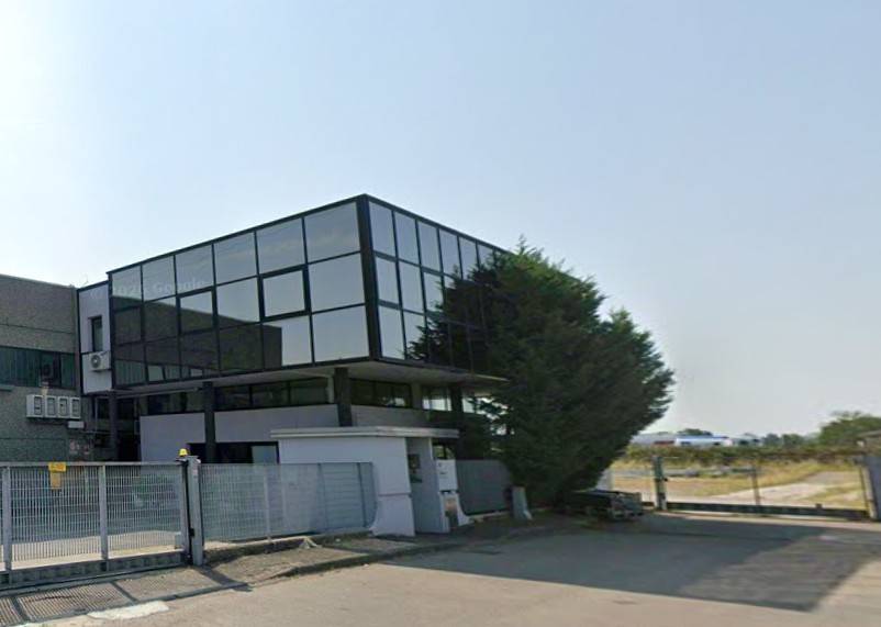 locale commerciale in affitto ad Assago