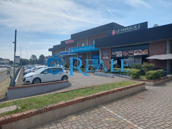 locale commerciale in affitto a Bareggio
