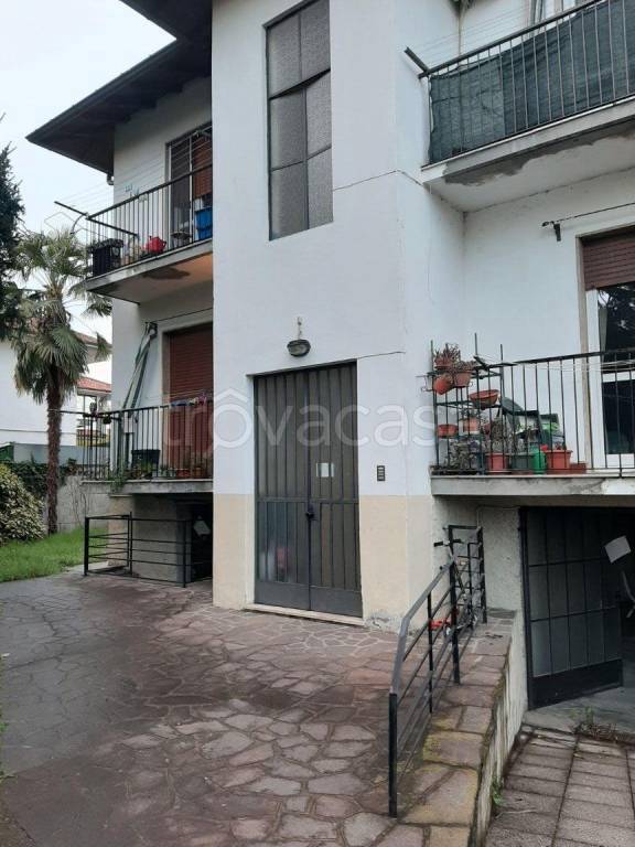 appartamento in affitto a Bareggio