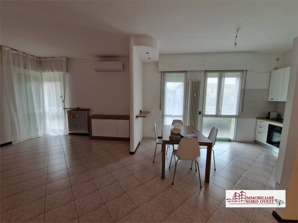 appartamento in affitto a Bareggio