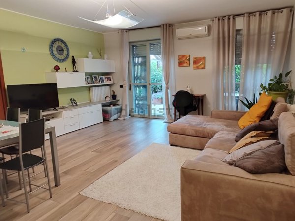 appartamento in affitto a Bareggio