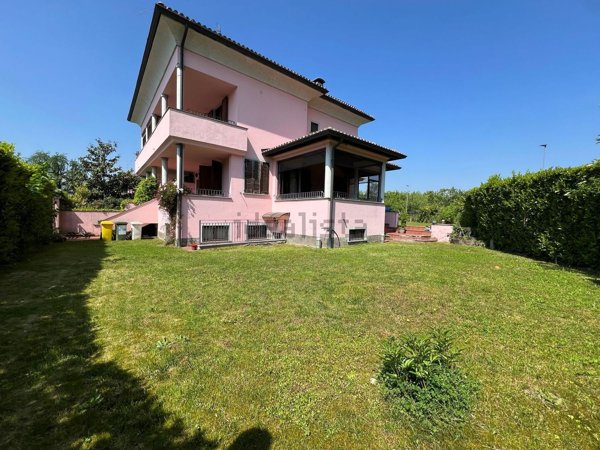 casa indipendente in affitto a Basiglio