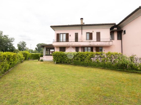 casa indipendente in affitto a Basiglio