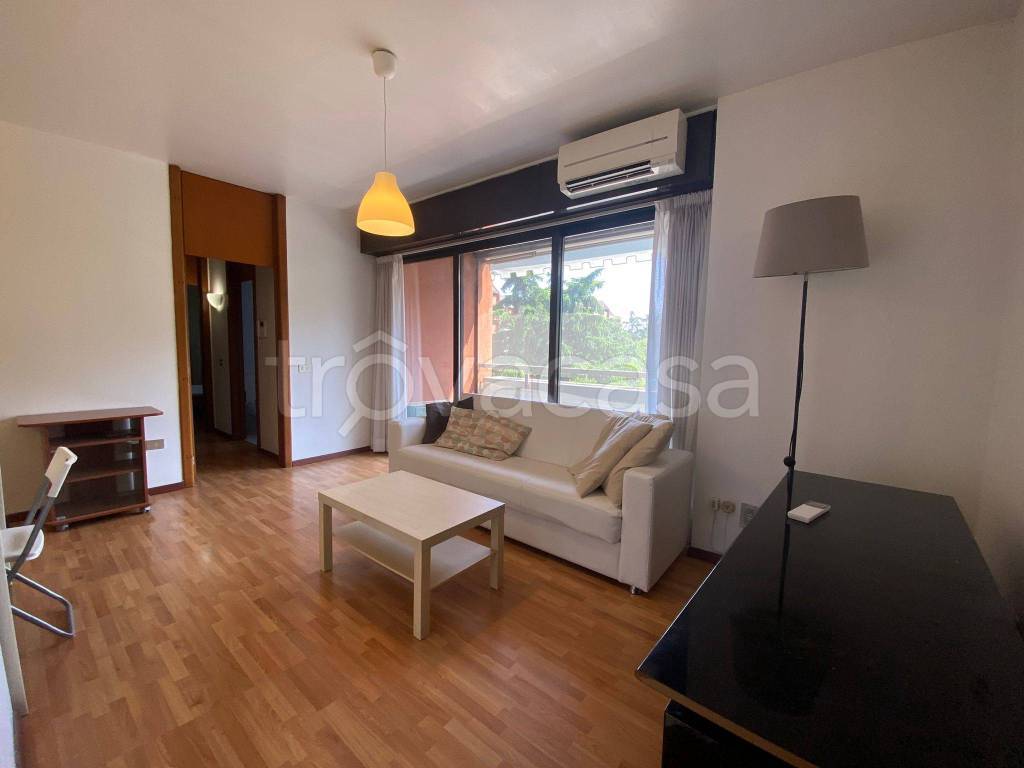 appartamento in affitto a Basiglio