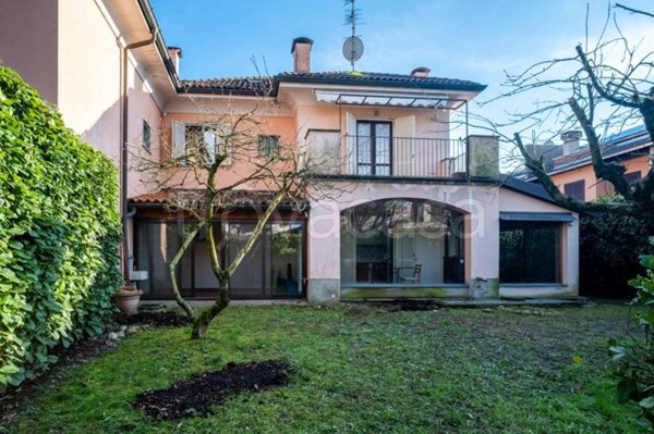 casa indipendente in affitto a Basiglio