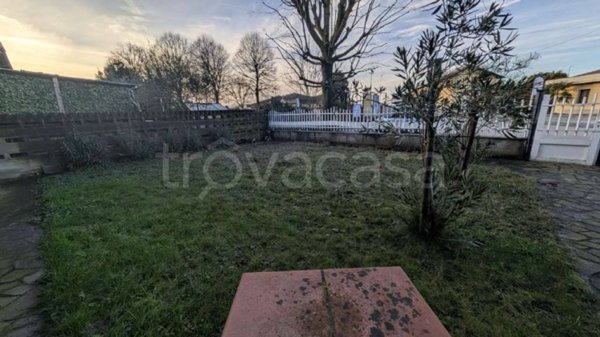 appartamento in affitto a Bernate Ticino in zona Casate Ticino