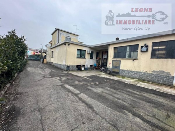 locale commerciale in affitto a Binasco