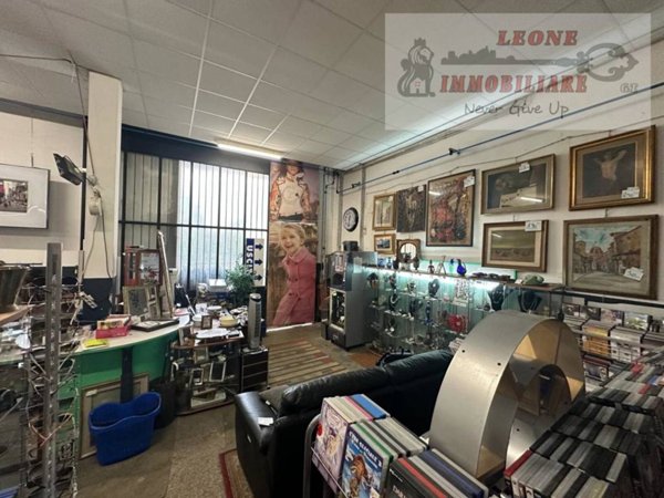 locale commerciale in affitto a Binasco