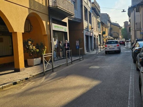 negozio in affitto a Binasco
