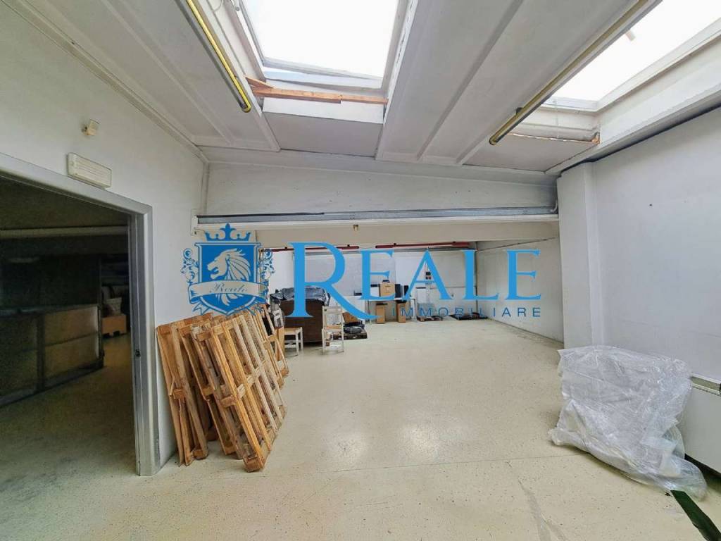 locale commerciale in affitto a Boffalora sopra Ticino