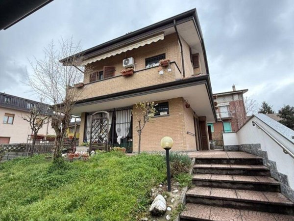 appartamento in affitto a Bollate in zona Cassina Nuova