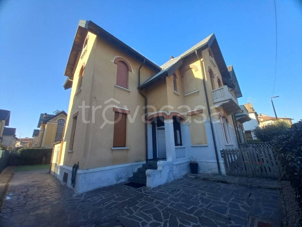 appartamento in affitto a Bollate