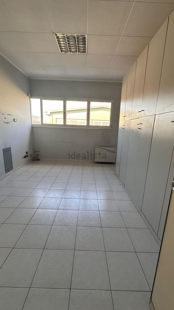 capannone in affitto a Bollate