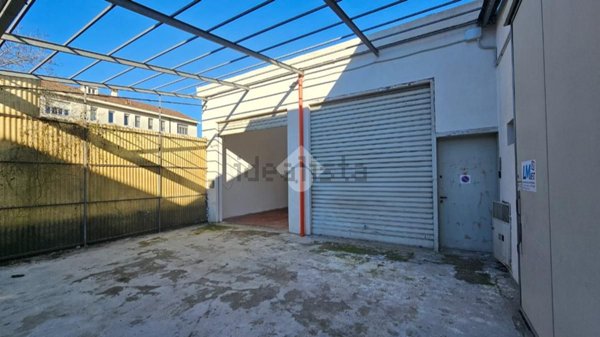 locale di sgombero in affitto a Bollate in zona Cassina Nuova