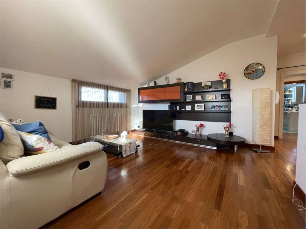 appartamento in affitto a Bollate