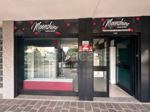 negozio in affitto a Bollate in zona Ospiate