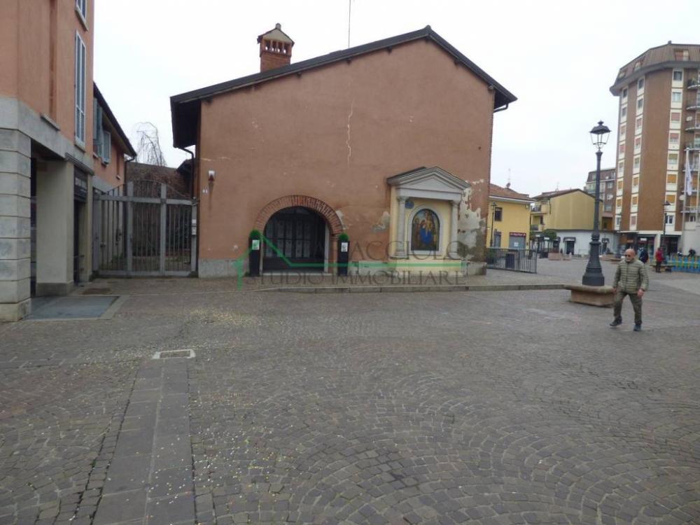 negozio in affitto a Bollate in zona Ospiate