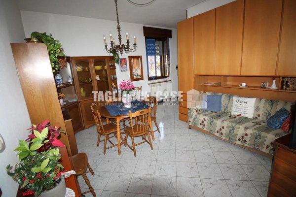 appartamento in affitto a Bollate in zona Cassina Nuova