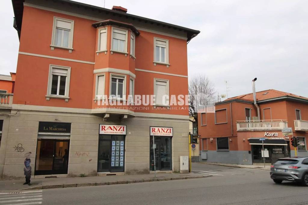 negozio in affitto a Bresso