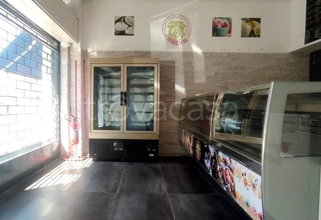 negozio in affitto a Bresso