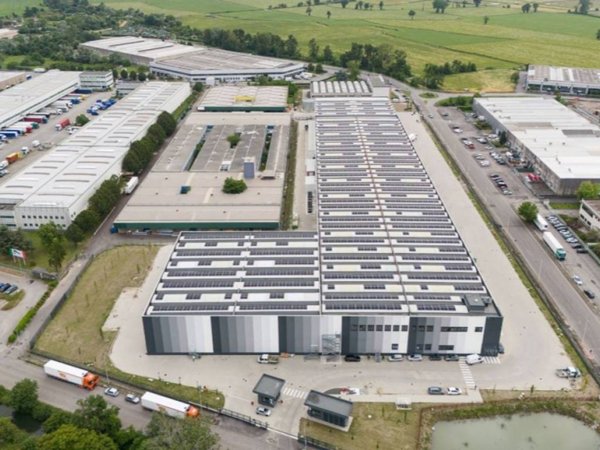locale commerciale in affitto a Buccinasco