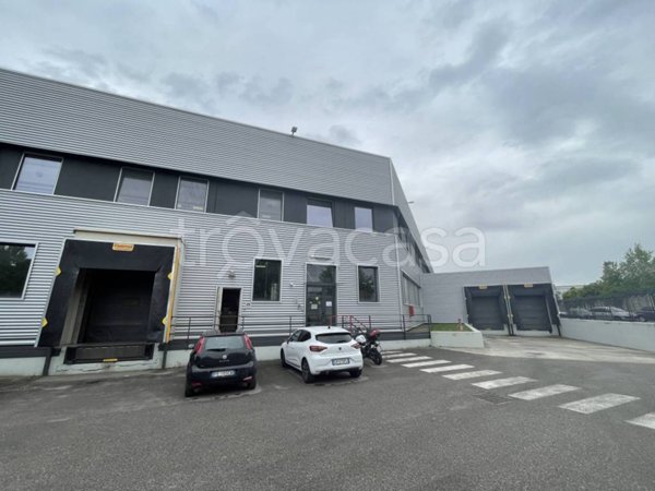 capannone in affitto a Buccinasco