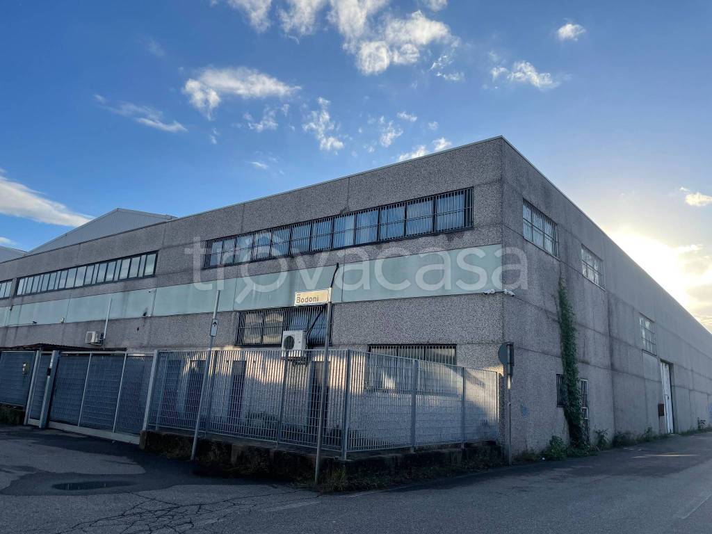 locale commerciale in affitto a Buccinasco