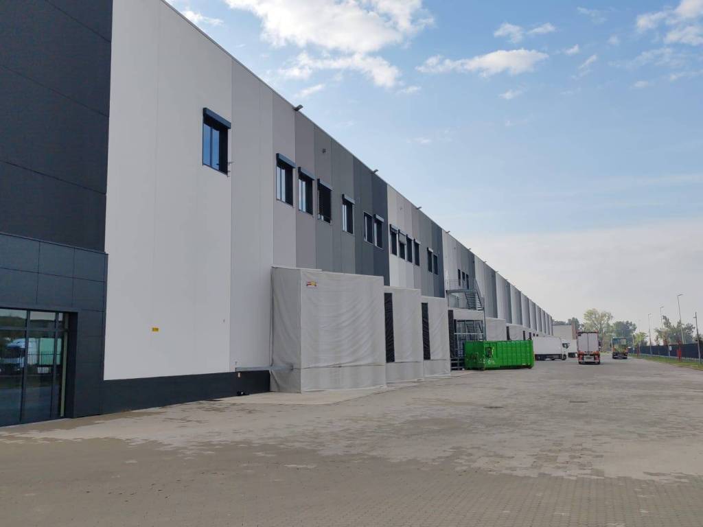 locale commerciale in affitto a Buccinasco