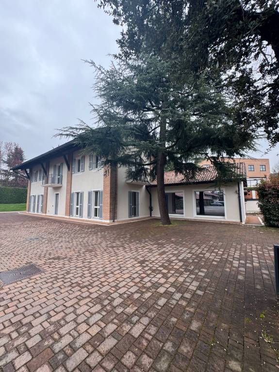 ufficio in affitto a Buccinasco