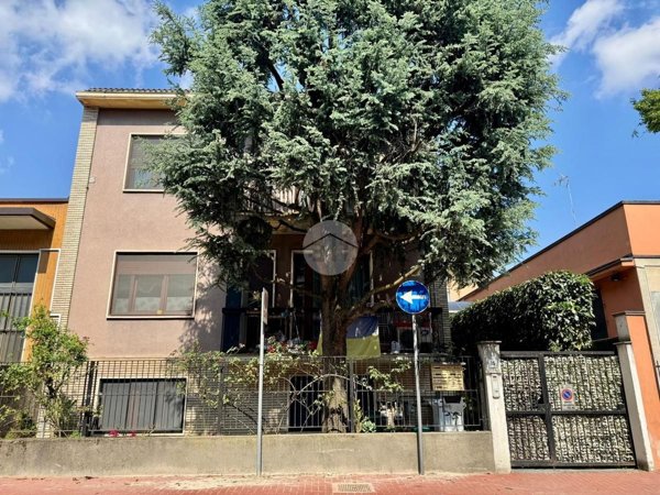 appartamento in affitto a Buccinasco