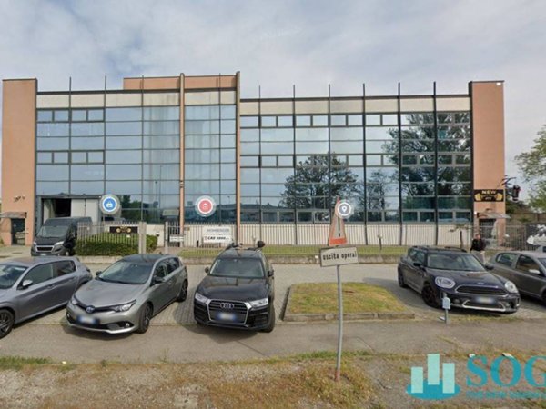locale commerciale in affitto a Buccinasco