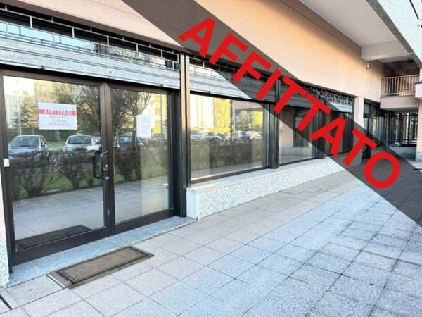 negozio in affitto a Buccinasco