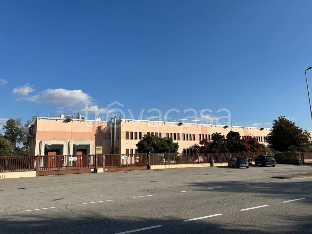 capannone in affitto a Buccinasco