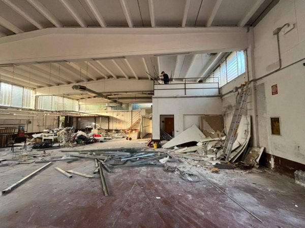 locale commerciale in affitto a Buccinasco