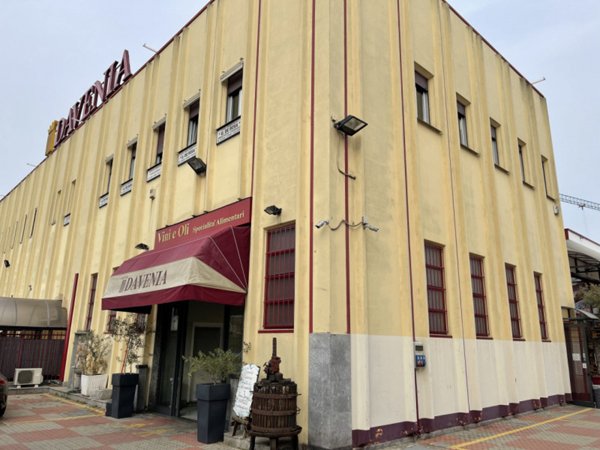 negozio in affitto a Buccinasco