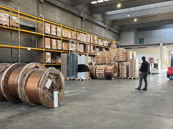 locale commerciale in affitto a Buccinasco