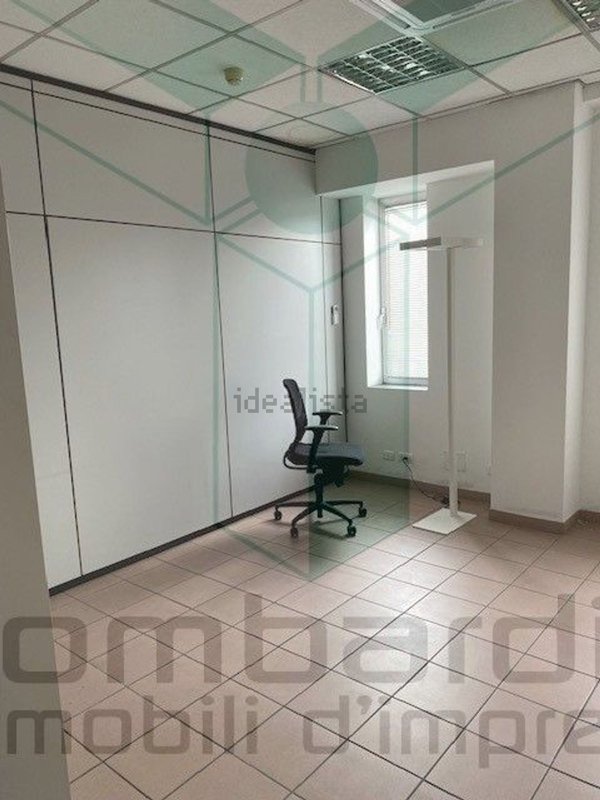 capannone in affitto a Buccinasco