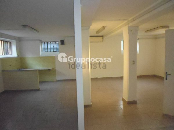 negozio in affitto a Buccinasco