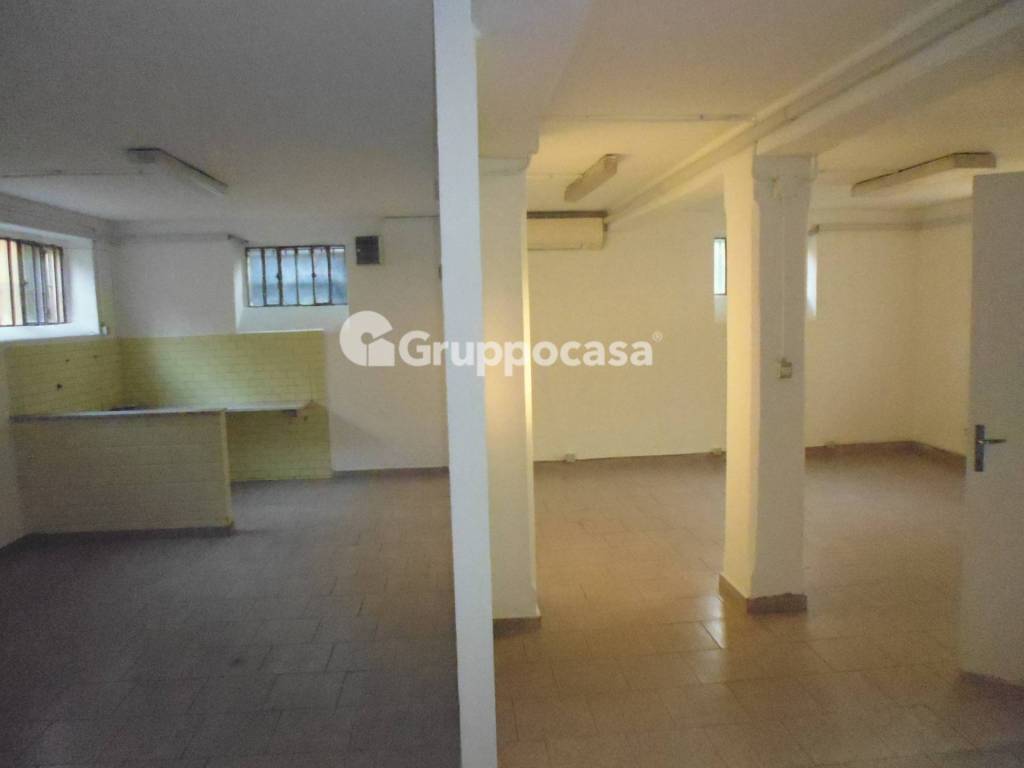negozio in affitto a Buccinasco